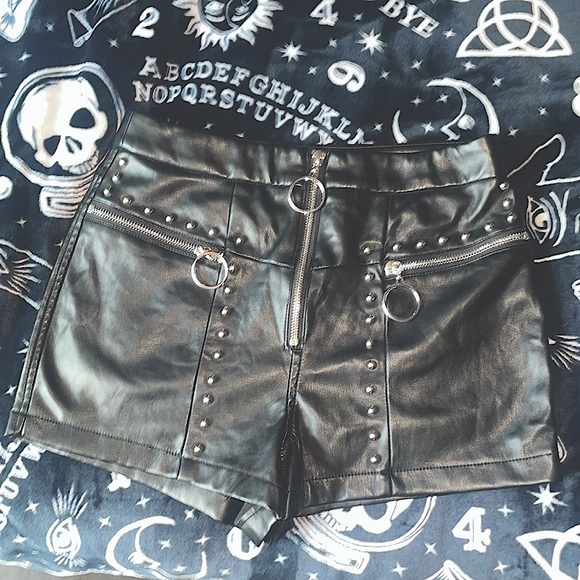 Killstar Leigh Shorts - Picture 4 of 4